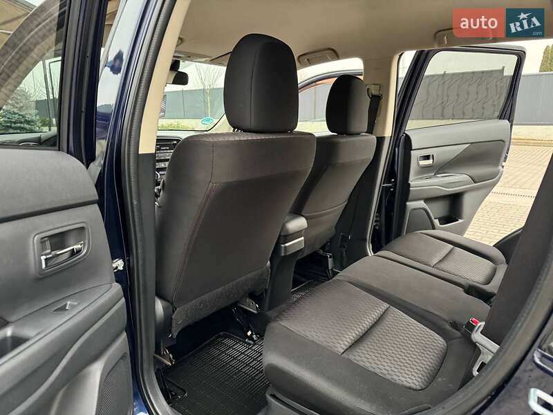 Позашляховик / Кросовер Mitsubishi Outlander 2012 в Луцьку