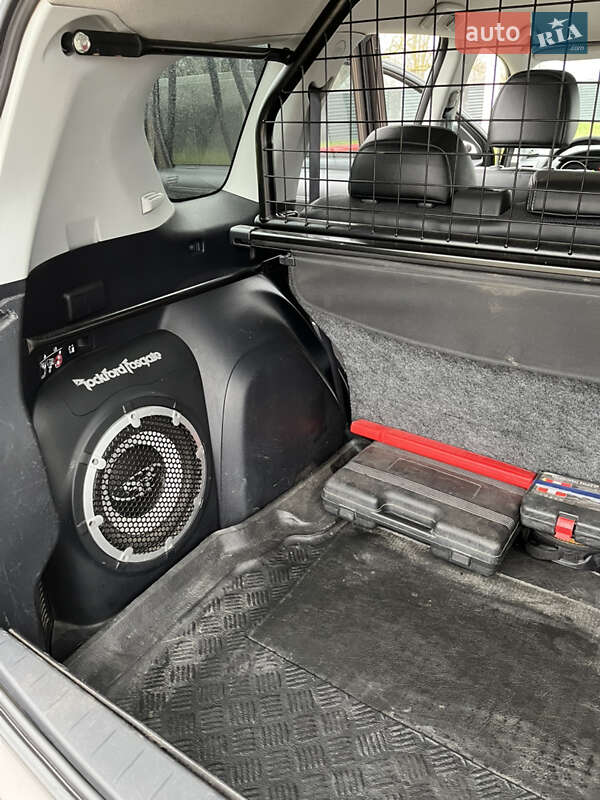 Внедорожник / Кроссовер Mitsubishi Outlander 2010 в Вараше фото 16 Внедорожник / Кроссовер Mitsubishi Outlander 2010 в Вараше