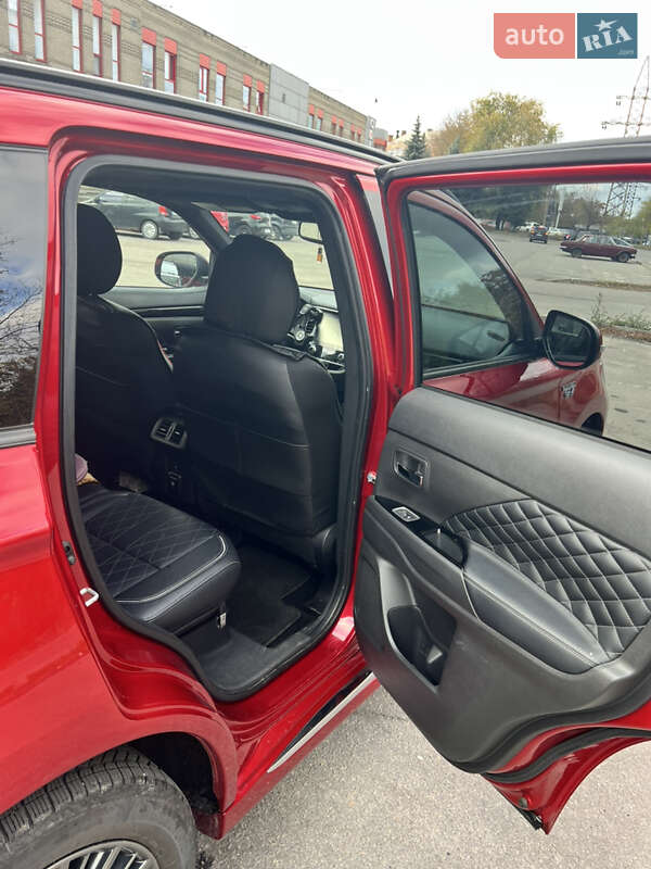 Внедорожник / Кроссовер Mitsubishi Outlander 2021 в Днепре