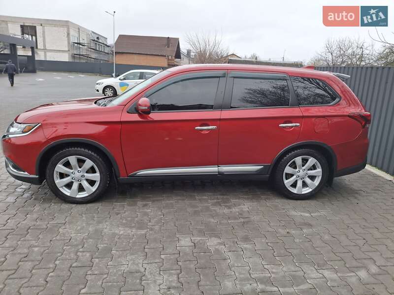 Позашляховик / Кросовер Mitsubishi Outlander 2019 в Вінниці