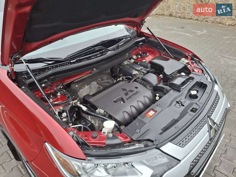 Позашляховик / Кросовер Mitsubishi Outlander 2019 в Вінниці
