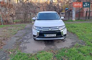 Внедорожник / Кроссовер Mitsubishi Outlander 2018 в Николаеве