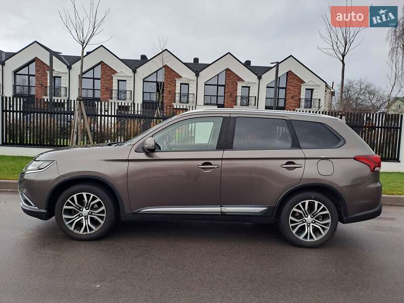 Внедорожник / Кроссовер Mitsubishi Outlander 2016 в Белой Церкви фото 3 Внедорожник / Кроссовер Mitsubishi Outlander 2016 в Белой Церкви