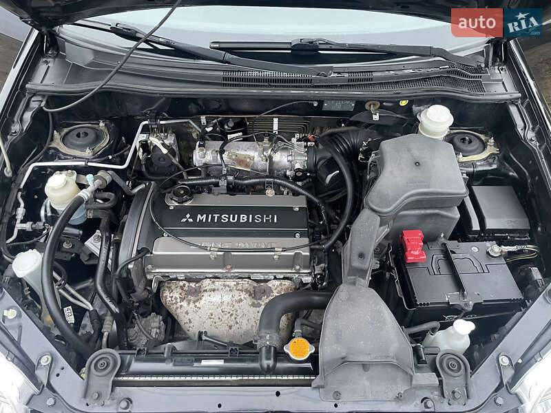 Внедорожник / Кроссовер Mitsubishi Outlander 2006 в Ровно