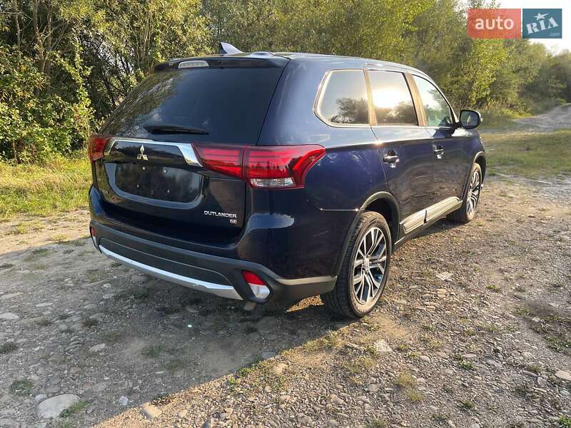 Позашляховик / Кросовер Mitsubishi Outlander 2017 в Богородчанах
