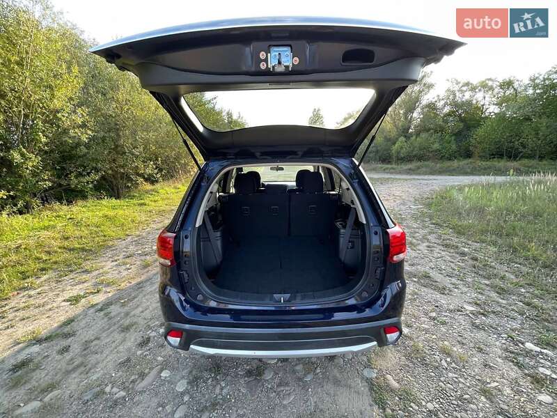 Позашляховик / Кросовер Mitsubishi Outlander 2017 в Богородчанах