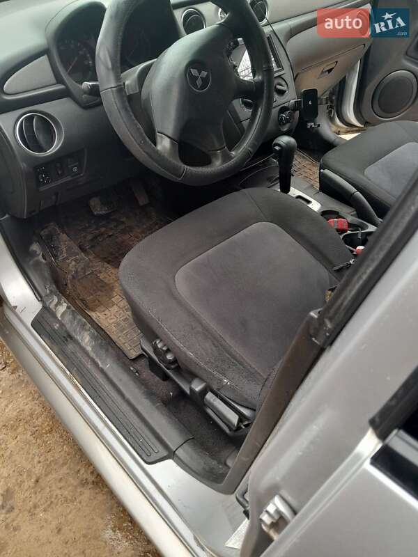 Внедорожник / Кроссовер Mitsubishi Outlander 2003 в Ямполе