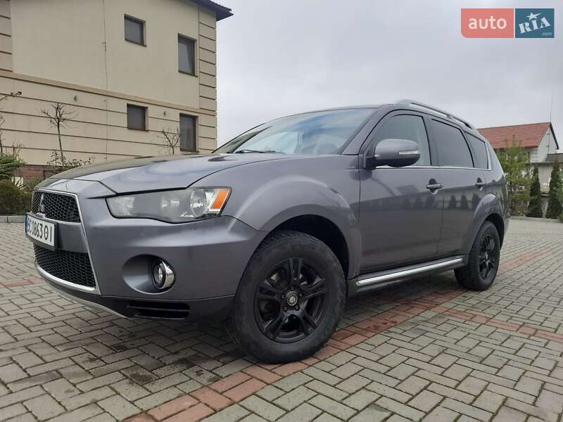 Внедорожник / Кроссовер Mitsubishi Outlander 2009 в Золочеве