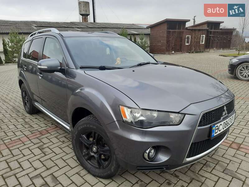 Внедорожник / Кроссовер Mitsubishi Outlander 2009 в Золочеве