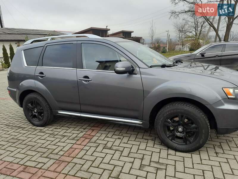 Внедорожник / Кроссовер Mitsubishi Outlander 2009 в Золочеве