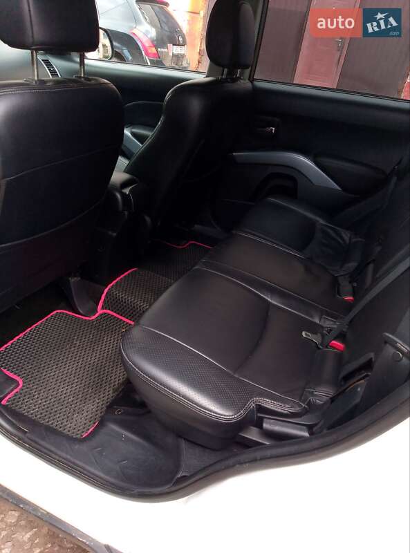 Позашляховик / Кросовер Mitsubishi Outlander 2008 в Кривому Розі фото 71 Позашляховик / Кросовер Mitsubishi Outlander 2008 в Кривому Розі