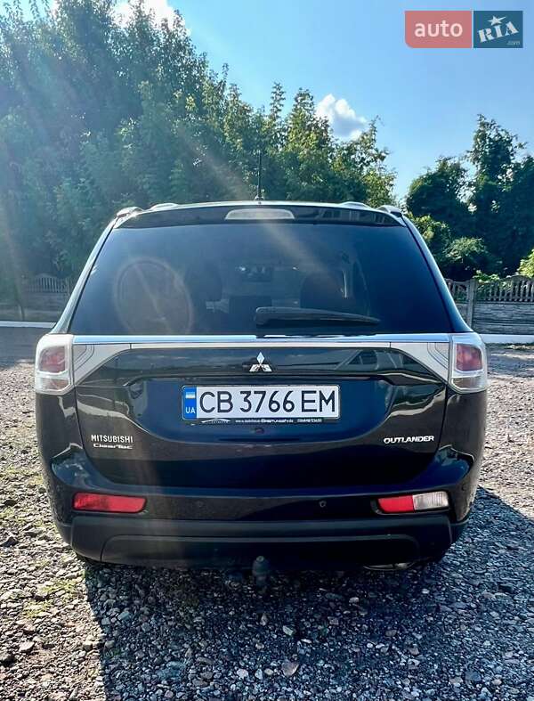 Позашляховик / Кросовер Mitsubishi Outlander 2012 в Батурині фото 4 Позашляховик / Кросовер Mitsubishi Outlander 2012 в Батурині