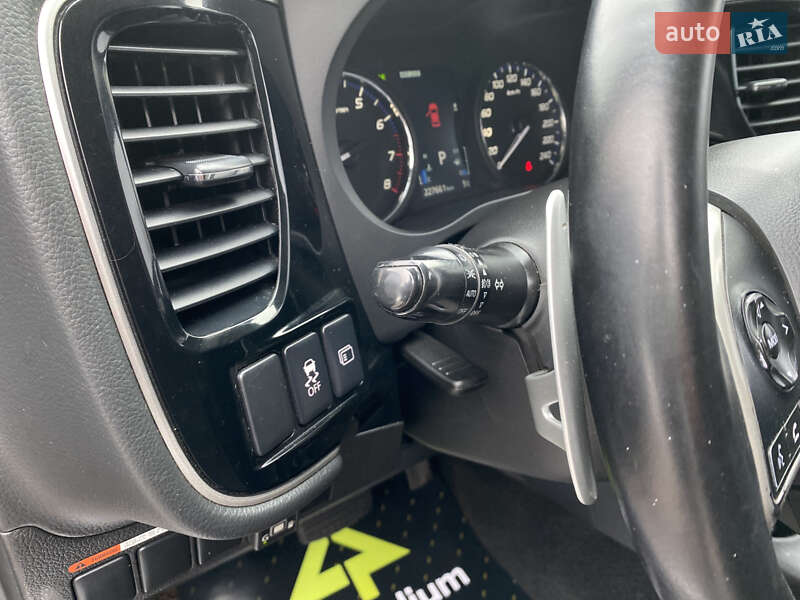 Позашляховик / Кросовер Mitsubishi Outlander 2012 в Києві фото 18 Позашляховик / Кросовер Mitsubishi Outlander 2012 в Києві
