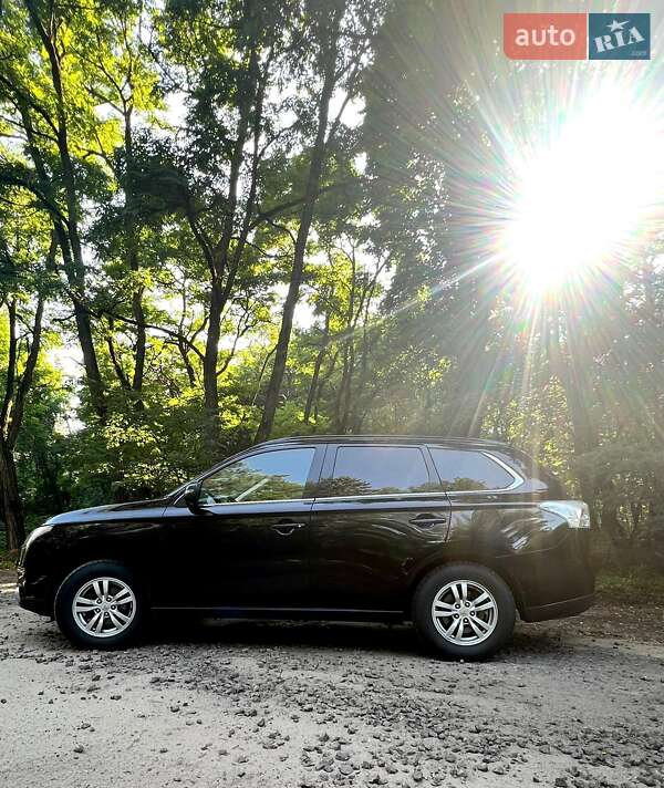 Позашляховик / Кросовер Mitsubishi Outlander 2012 в Батурині фото 19 Позашляховик / Кросовер Mitsubishi Outlander 2012 в Батурині
