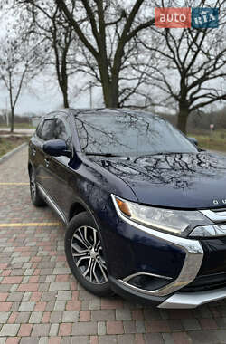 Внедорожник / Кроссовер Mitsubishi Outlander 2018 в Кропивницком
