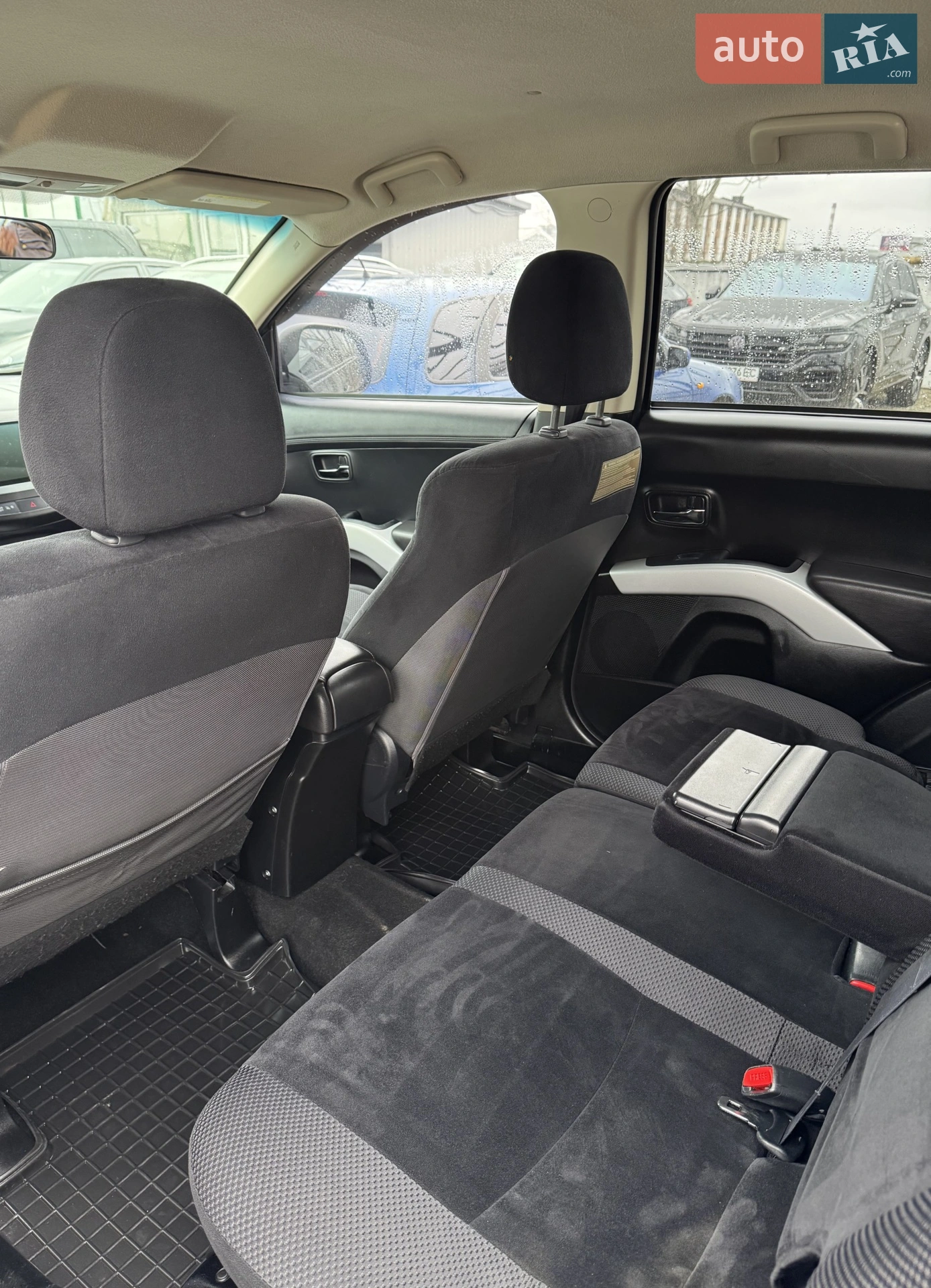 2012 Mitsubishi Outlander - мініатюра 9