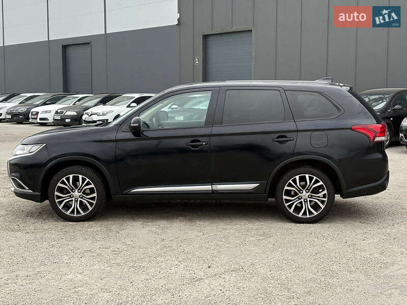 Позашляховик / Кросовер Mitsubishi Outlander 2017 в Львові фото 12 Позашляховик / Кросовер Mitsubishi Outlander 2017 в Львові