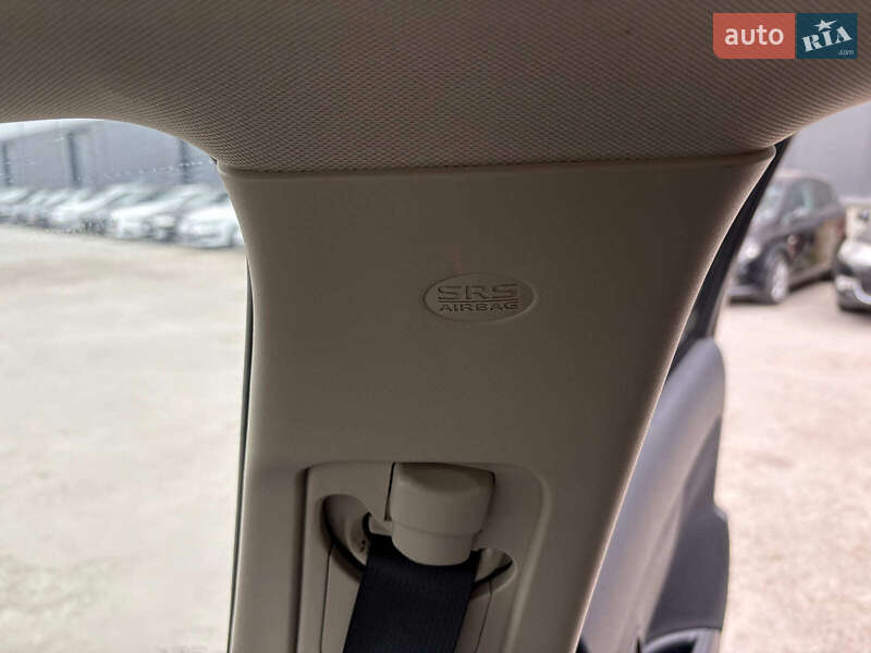 Позашляховик / Кросовер Mitsubishi Outlander 2017 в Львові фото 35 Позашляховик / Кросовер Mitsubishi Outlander 2017 в Львові