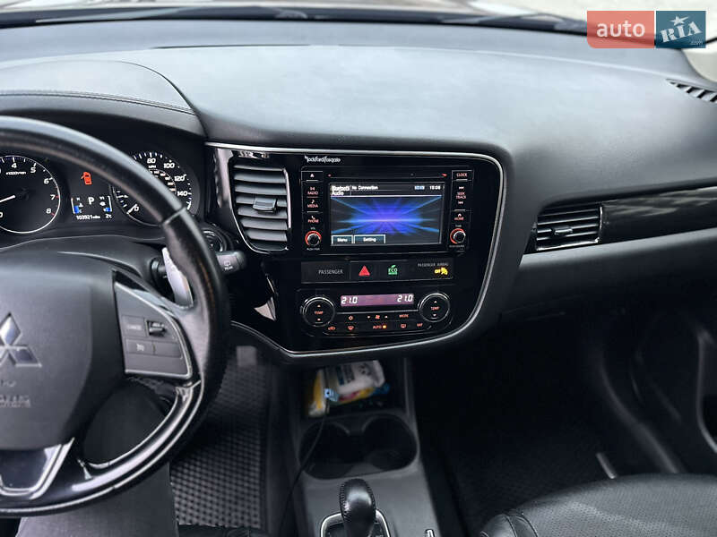 Внедорожник / Кроссовер Mitsubishi Outlander 2016 в Киеве фото 14 Внедорожник / Кроссовер Mitsubishi Outlander 2016 в Киеве