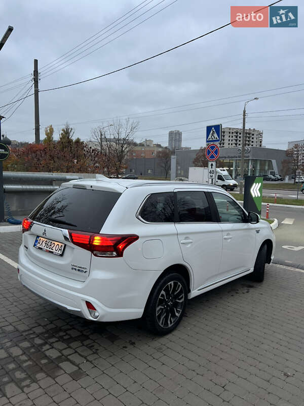 Внедорожник / Кроссовер Mitsubishi Outlander 2018 в Харькове фото 3 Внедорожник / Кроссовер Mitsubishi Outlander 2018 в Харькове