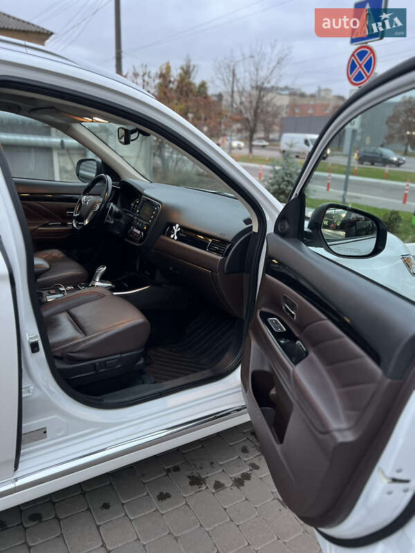 Внедорожник / Кроссовер Mitsubishi Outlander 2018 в Харькове фото 13 Внедорожник / Кроссовер Mitsubishi Outlander 2018 в Харькове