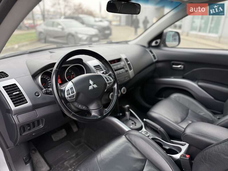 Внедорожник / Кроссовер Mitsubishi Outlander 2007 в Киеве фото 14 Внедорожник / Кроссовер Mitsubishi Outlander 2007 в Киеве