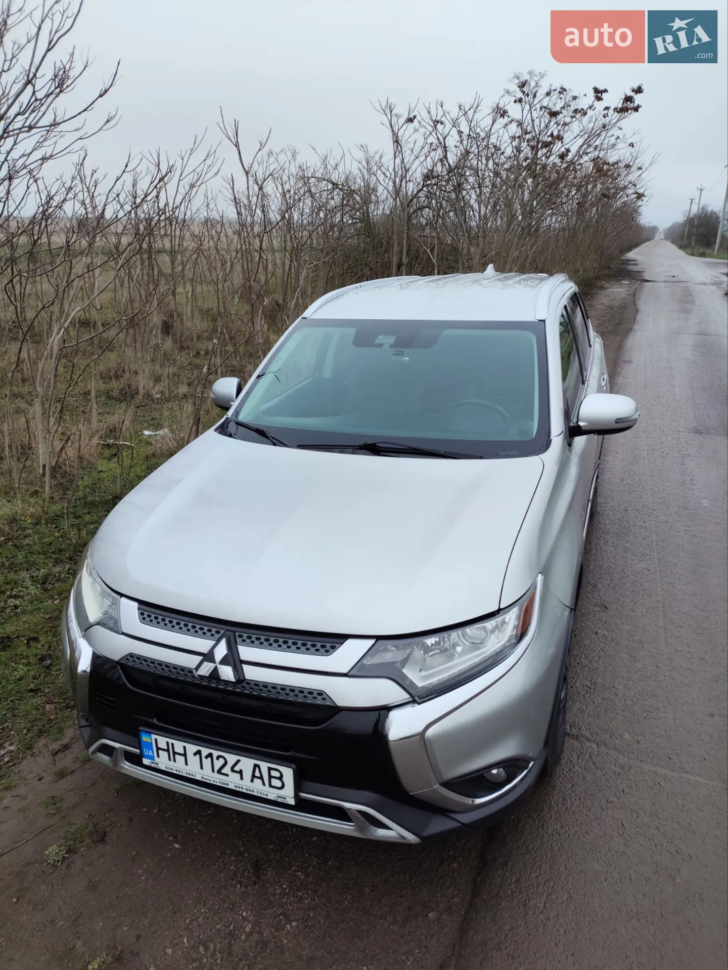 2019 Mitsubishi Outlander - фото 1