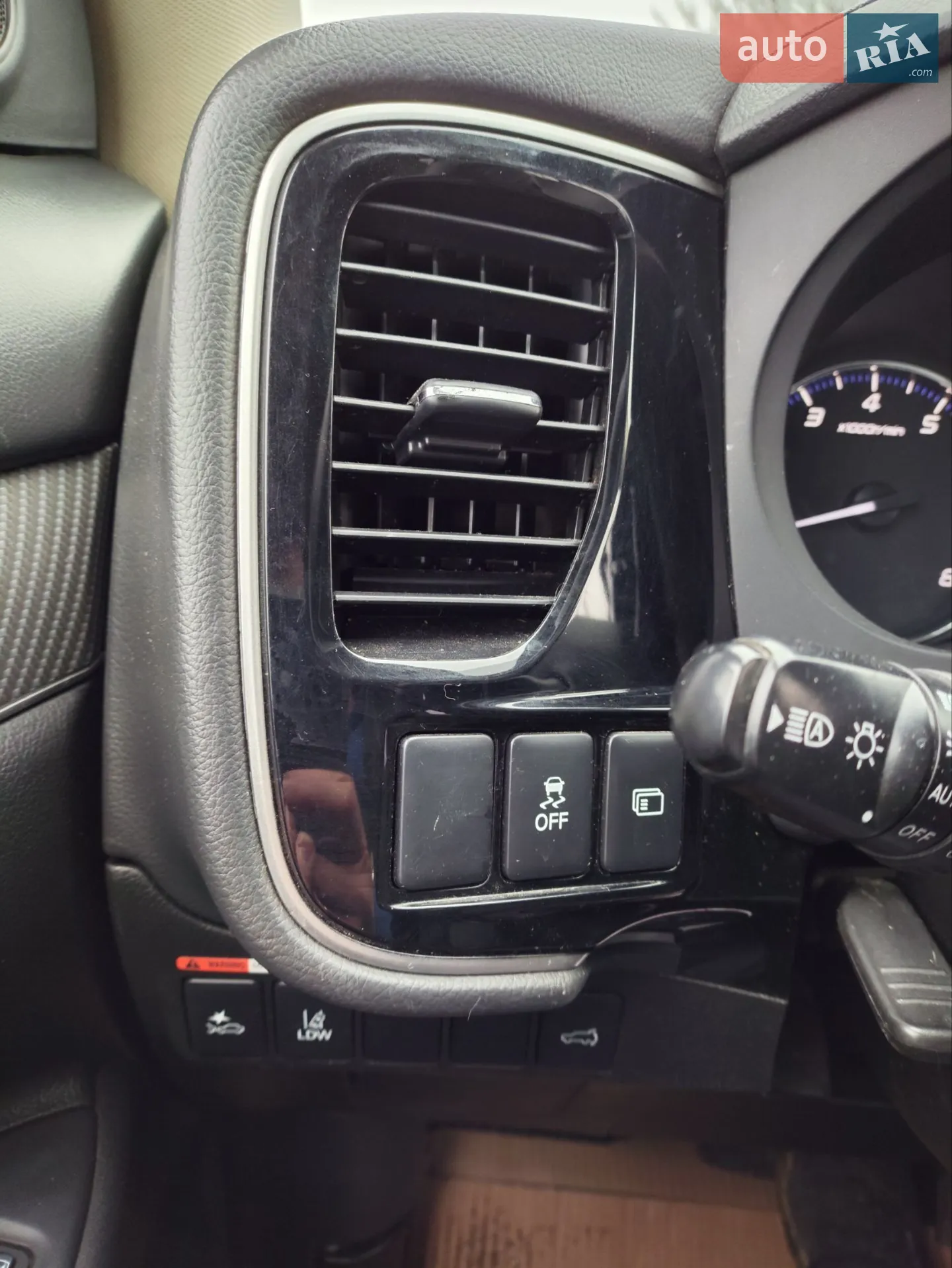 2019 Mitsubishi Outlander - мініатюра 13