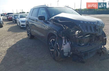 Внедорожник / Кроссовер Mitsubishi Outlander 2022 в Буче