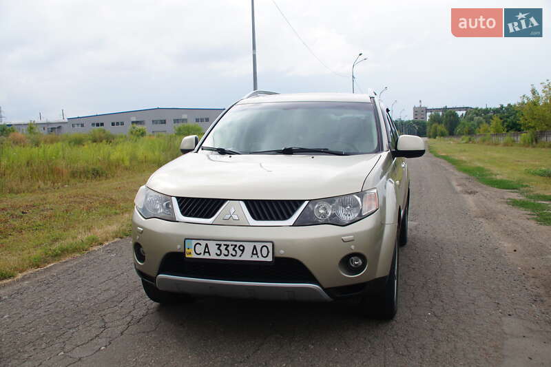 Внедорожник / Кроссовер Mitsubishi Outlander 2008 в Броварах фото Внедорожник / Кроссовер Mitsubishi Outlander 2008 в Броварах