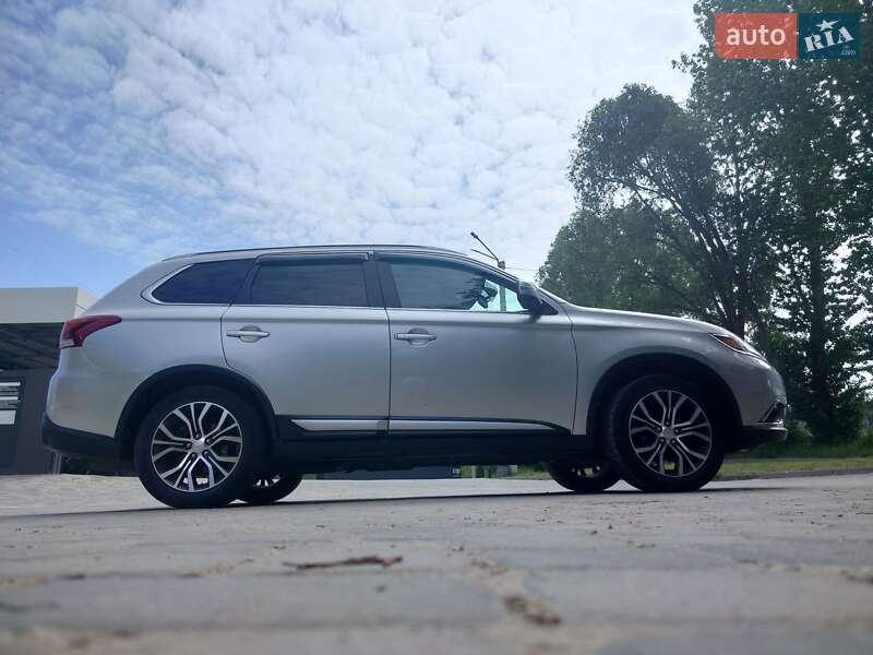 Внедорожник / Кроссовер Mitsubishi Outlander 2018 в Тернополе фото 3 Внедорожник / Кроссовер Mitsubishi Outlander 2018 в Тернополе