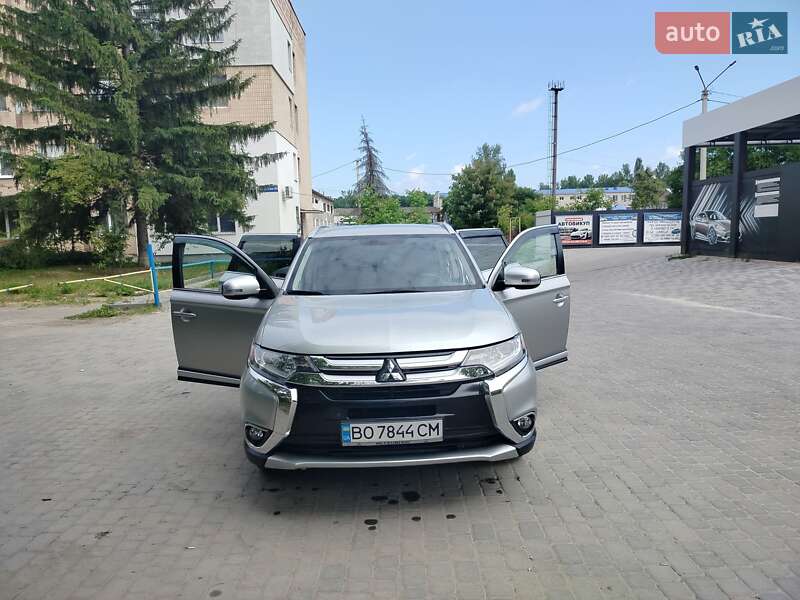 Внедорожник / Кроссовер Mitsubishi Outlander 2018 в Тернополе фото 6 Внедорожник / Кроссовер Mitsubishi Outlander 2018 в Тернополе