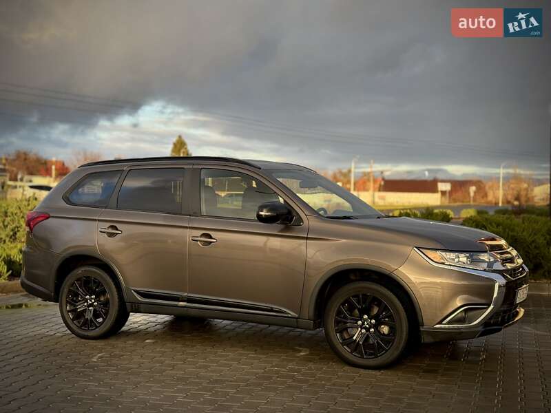 Внедорожник / Кроссовер Mitsubishi Outlander 2018 в Харькове фото 4 Внедорожник / Кроссовер Mitsubishi Outlander 2018 в Харькове