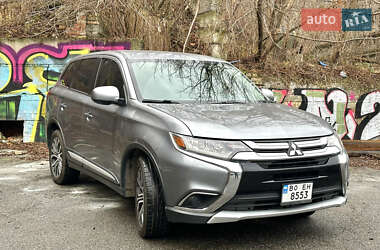 Внедорожник / Кроссовер Mitsubishi Outlander 2016 в Киеве