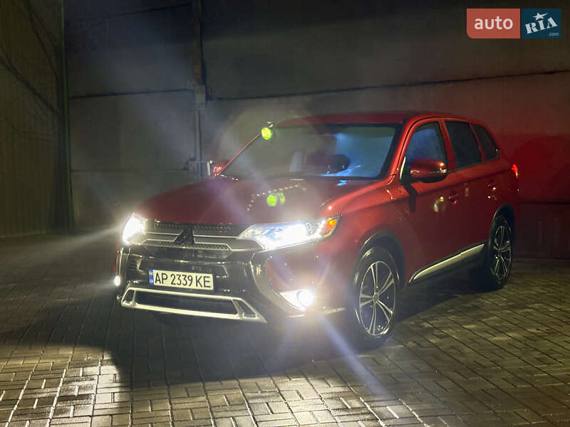 Позашляховик / Кросовер Mitsubishi Outlander 2019 в Запоріжжі