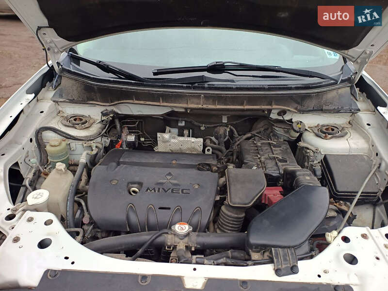 Внедорожник / Кроссовер Mitsubishi Outlander 2013 в Тернополе фото 16 Внедорожник / Кроссовер Mitsubishi Outlander 2013 в Тернополе