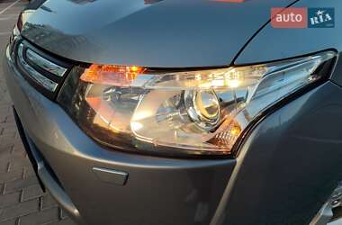 Позашляховик / Кросовер Mitsubishi Outlander 2013 в Львові