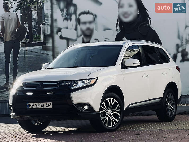 Внедорожник / Кроссовер Mitsubishi Outlander 2015 в Одессе фото 3 Внедорожник / Кроссовер Mitsubishi Outlander 2015 в Одессе