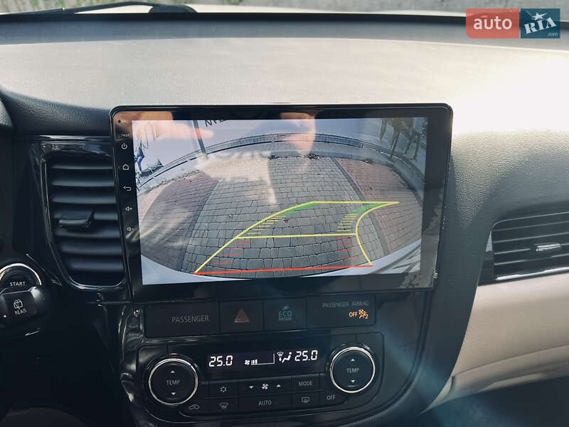 Внедорожник / Кроссовер Mitsubishi Outlander 2015 в Одессе фото 40 Внедорожник / Кроссовер Mitsubishi Outlander 2015 в Одессе