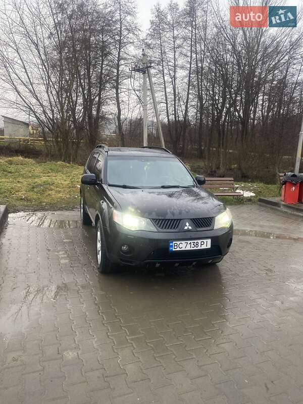 Mitsubishi Outlander 2008