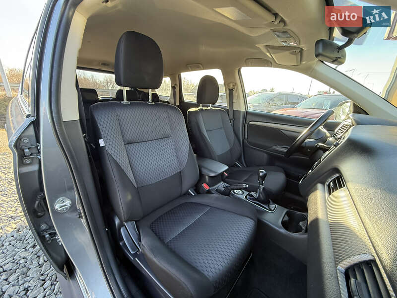 Внедорожник / Кроссовер Mitsubishi Outlander 2013 в Стрые фото 28 Внедорожник / Кроссовер Mitsubishi Outlander 2013 в Стрые