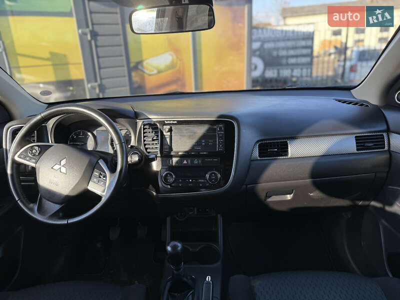 Внедорожник / Кроссовер Mitsubishi Outlander 2013 в Стрые фото 35 Внедорожник / Кроссовер Mitsubishi Outlander 2013 в Стрые