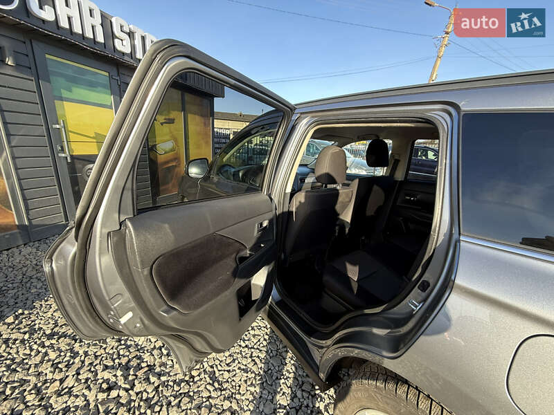 Внедорожник / Кроссовер Mitsubishi Outlander 2013 в Стрые фото 42 Внедорожник / Кроссовер Mitsubishi Outlander 2013 в Стрые