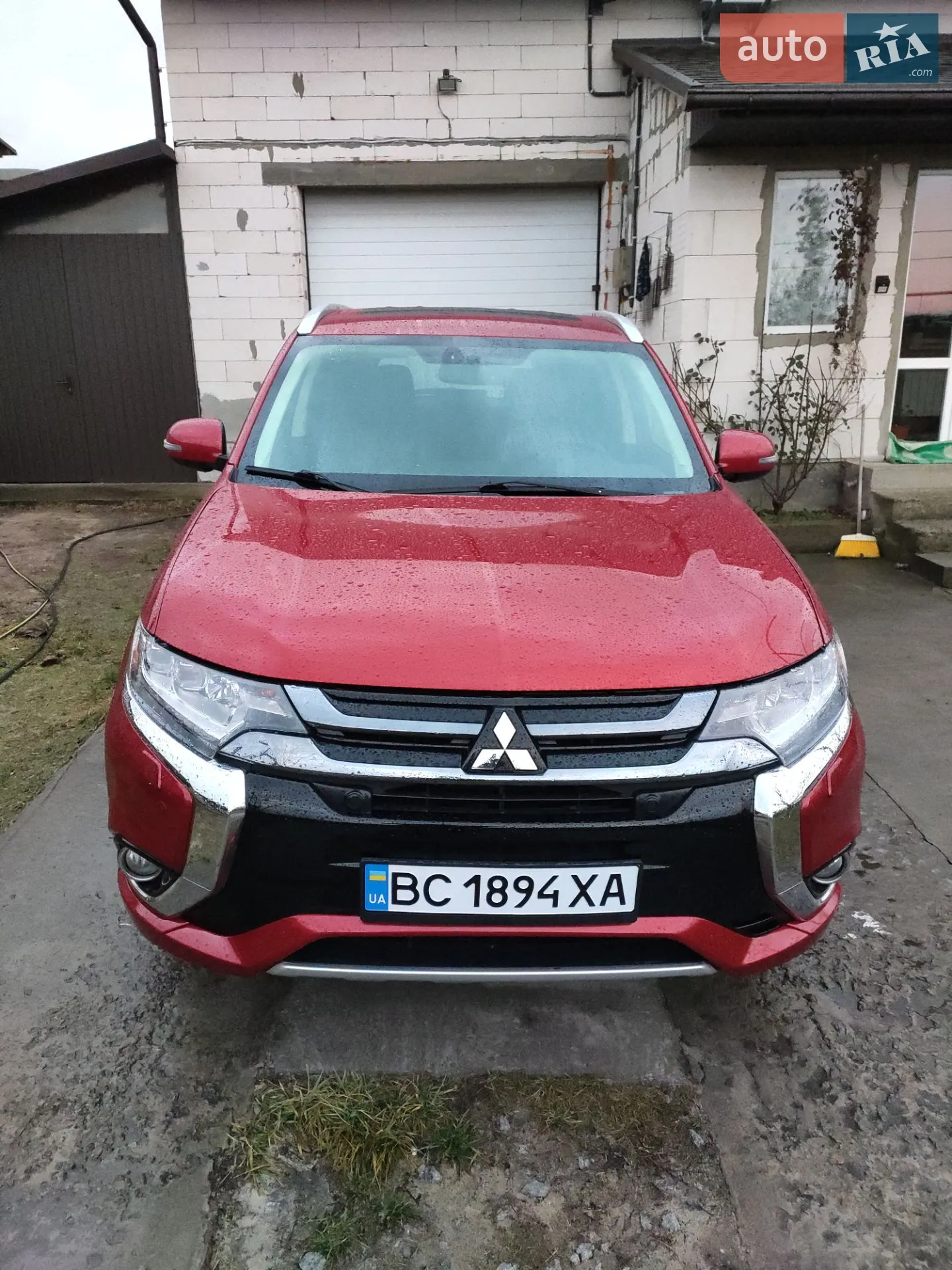 2018 Mitsubishi Outlander - фото 1