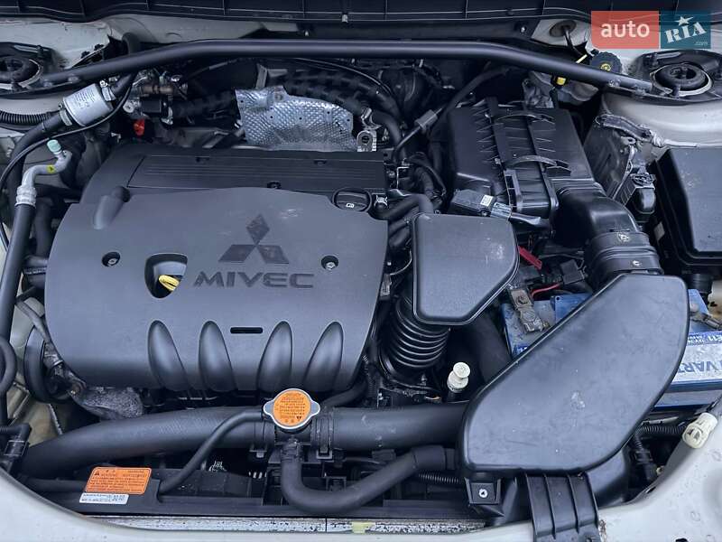 Внедорожник / Кроссовер Mitsubishi Outlander 2007 в Ахтырке