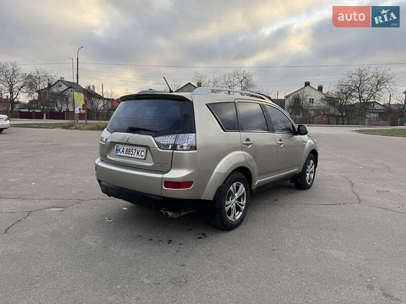 Позашляховик / Кросовер Mitsubishi Outlander 2007 в Чернігові