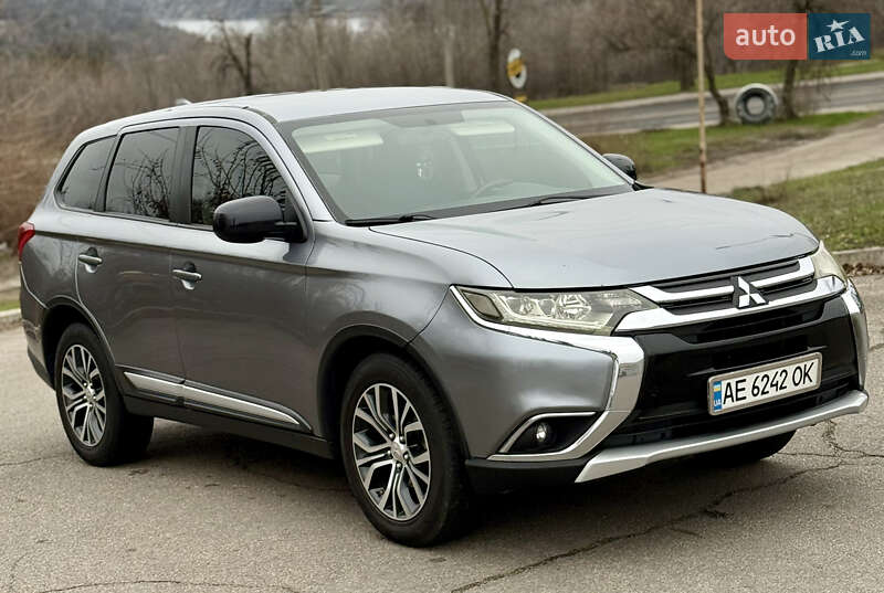 Mitsubishi Outlander 2016