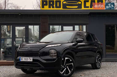 Позашляховик / Кросовер Mitsubishi Outlander 2021 в Львові