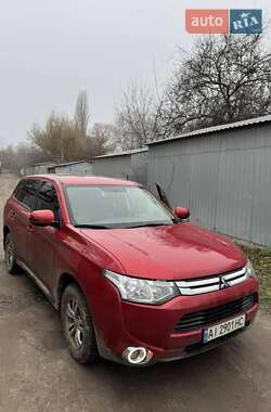 Позашляховик / Кросовер Mitsubishi Outlander 2014 в Броварах