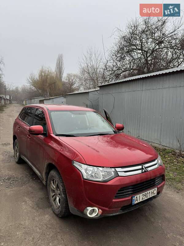 Mitsubishi Outlander 2014
